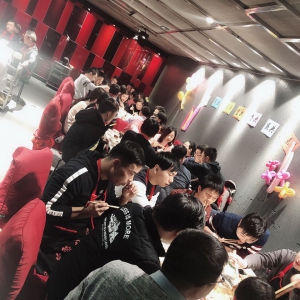 2018年12月6日公司迎新聚餐活动